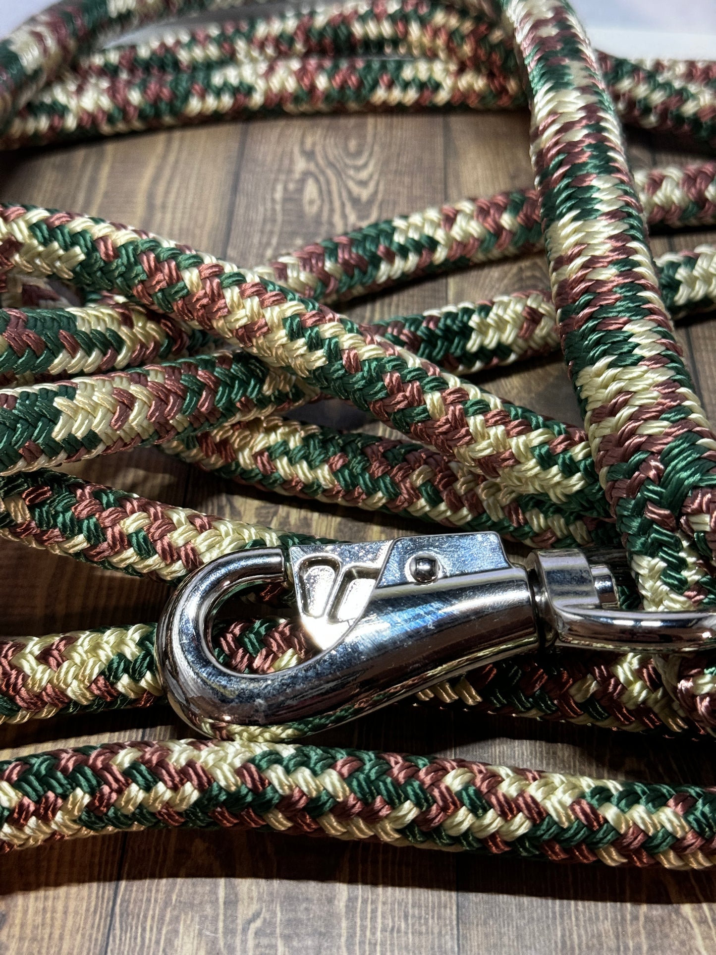 Brown tan green horse lead rope krawlergrips