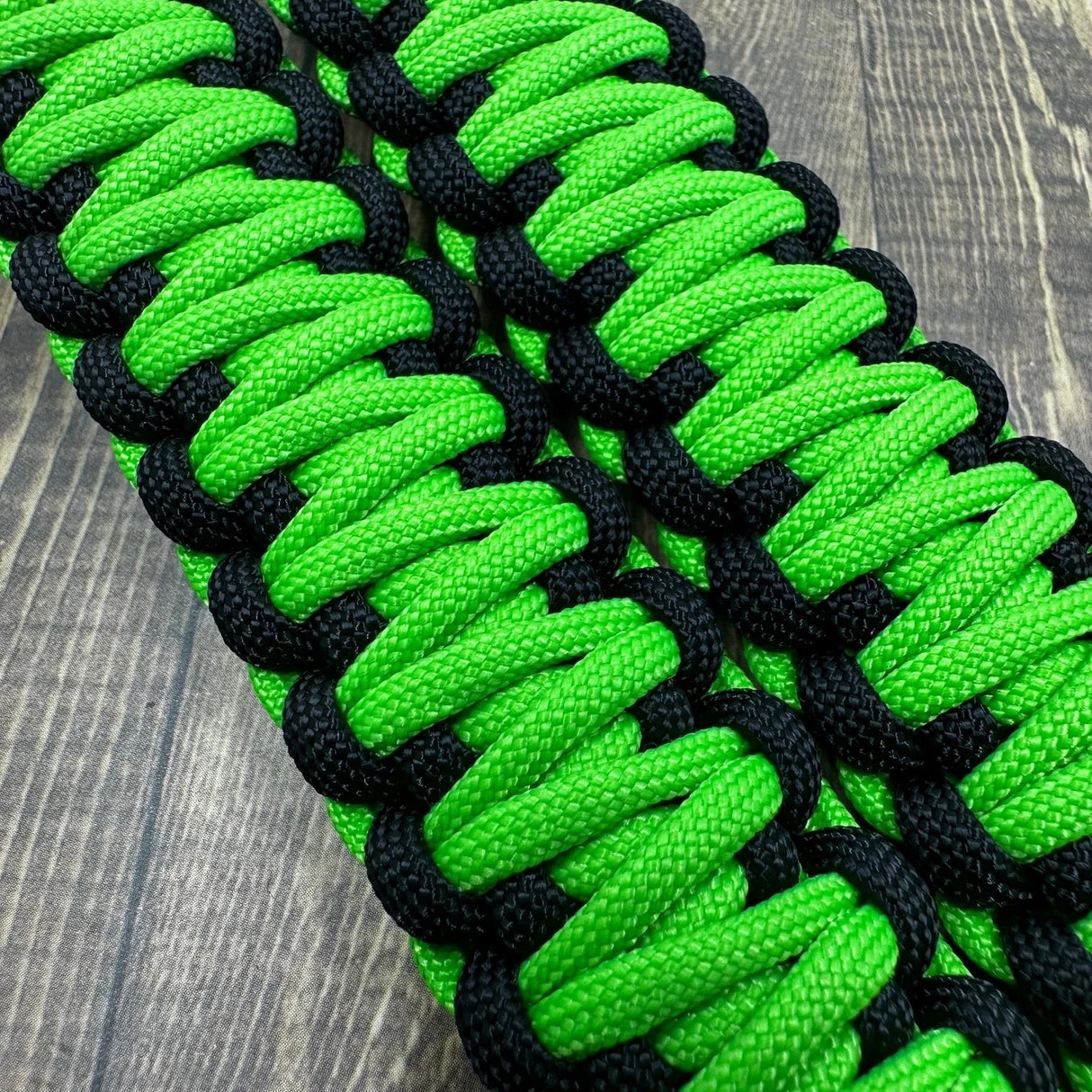 Neon green grab handle -krawlergrips