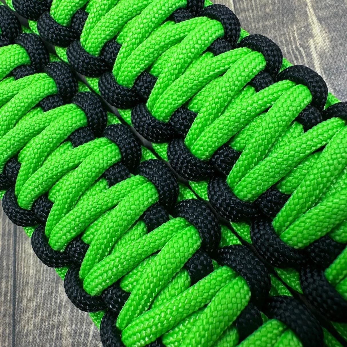 Neon green grab handle -krawlergrips