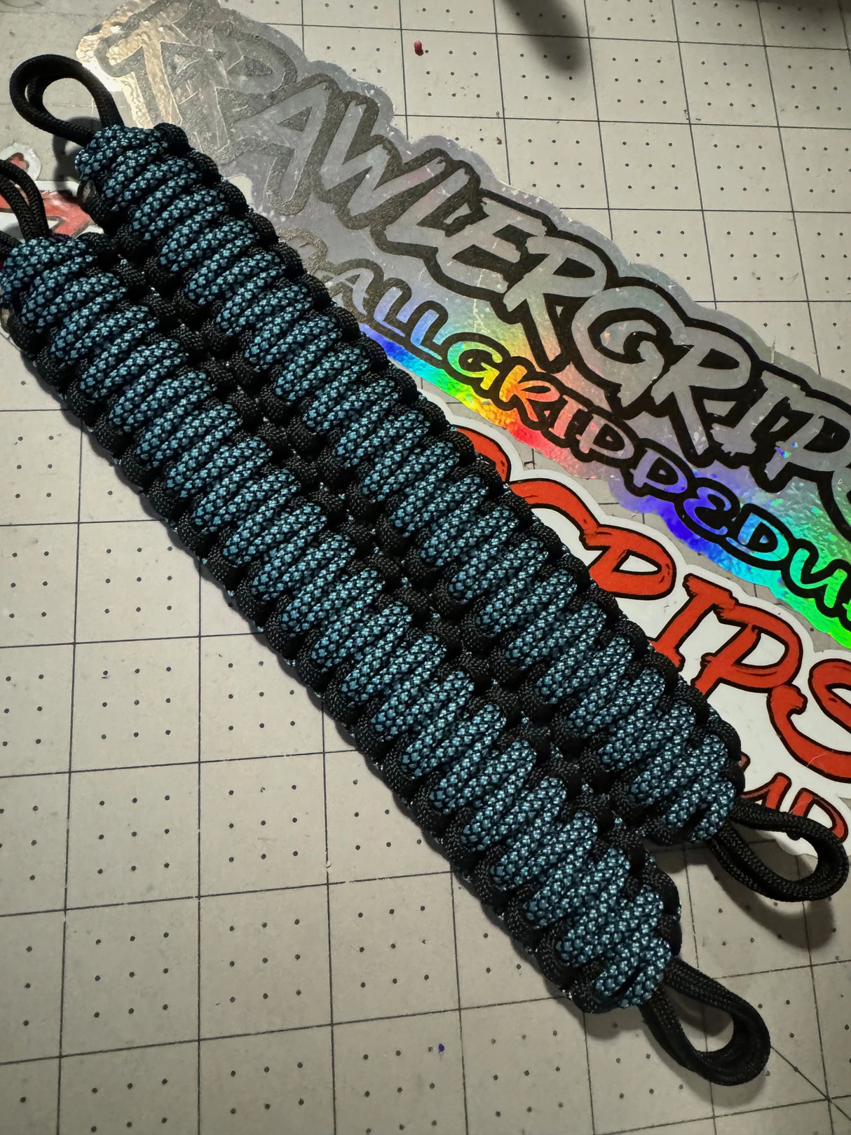 Neon Turquoise Diamonds 4x4 paracord grab handles | Krawlergrips