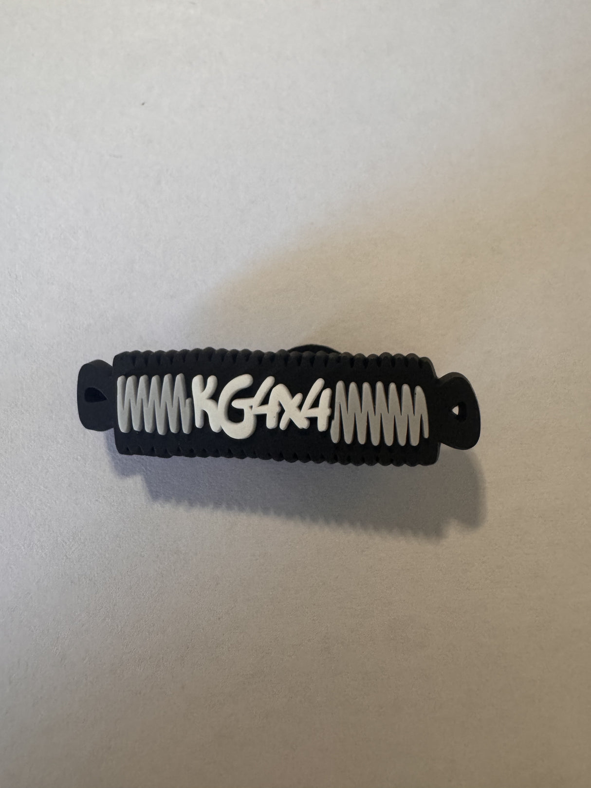 Jibbitz Kg Black and white grip