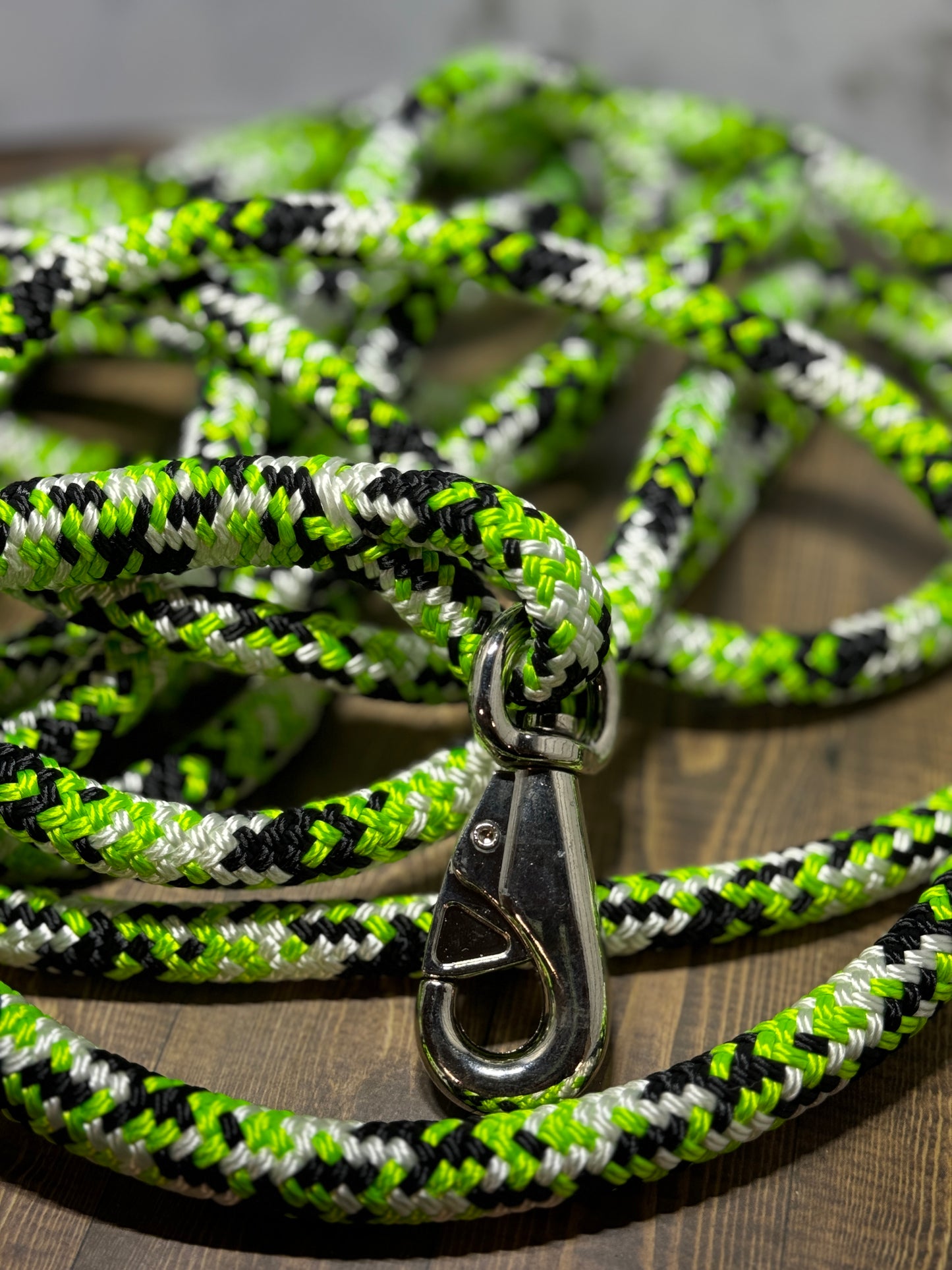 yellow black white horse lead rope krawlergrips