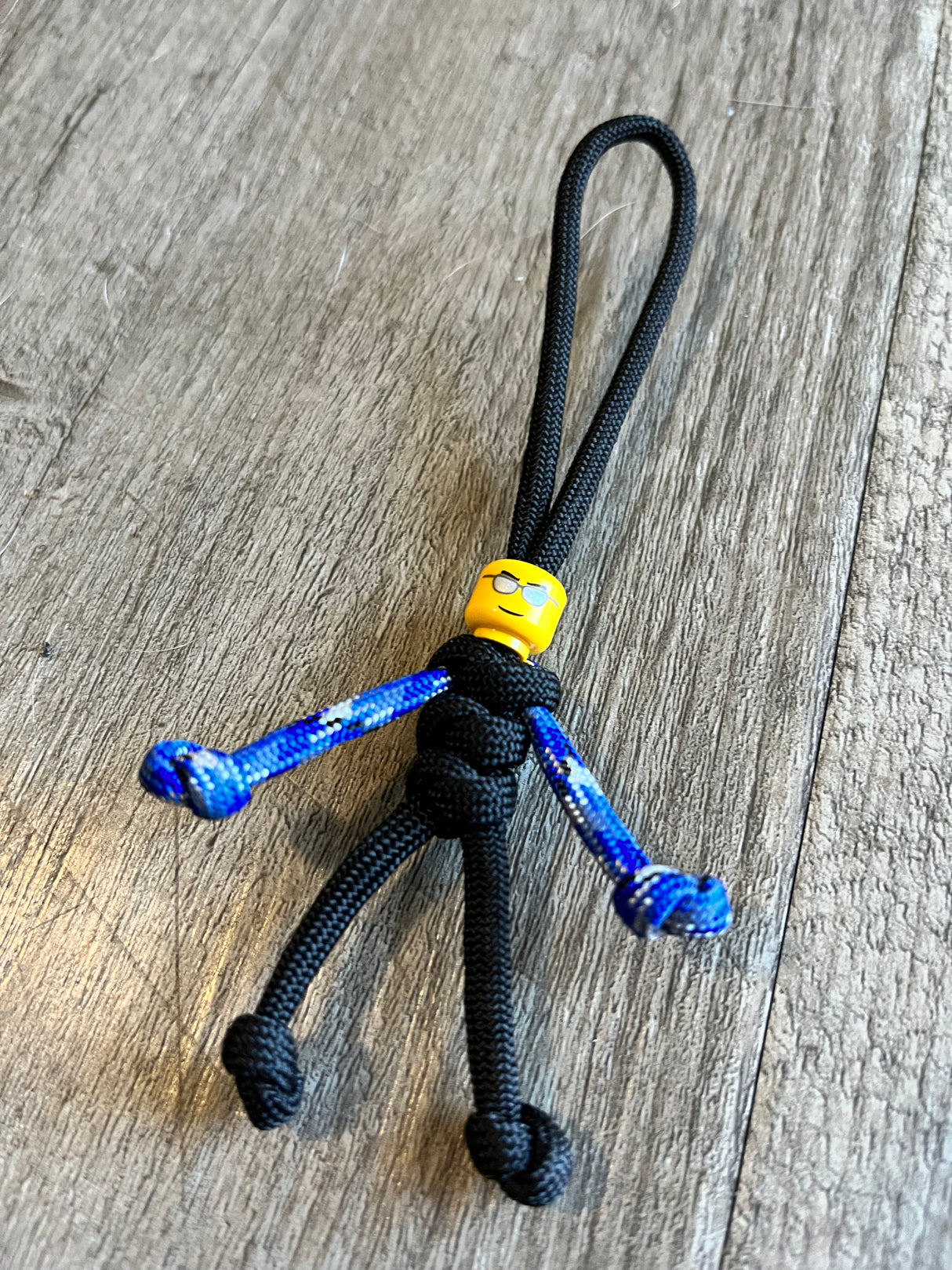 Fun Kids Keyring Lego Head Paracord