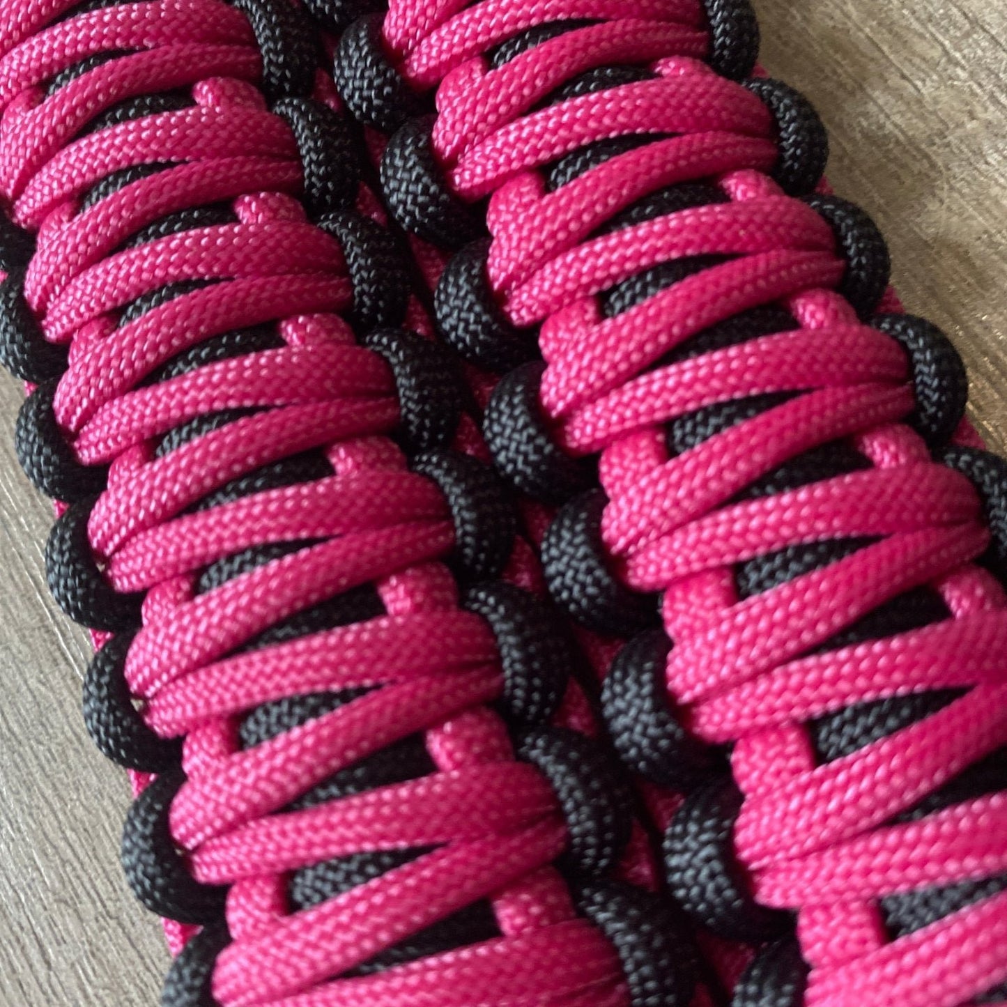 Krawler Grips Fuchsia Pink Paracord - Krawlergrips