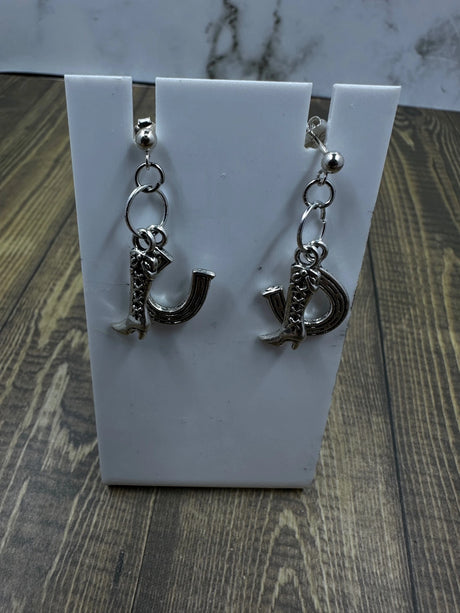 Boots and Horseshoe ear ring _ krawlergrips