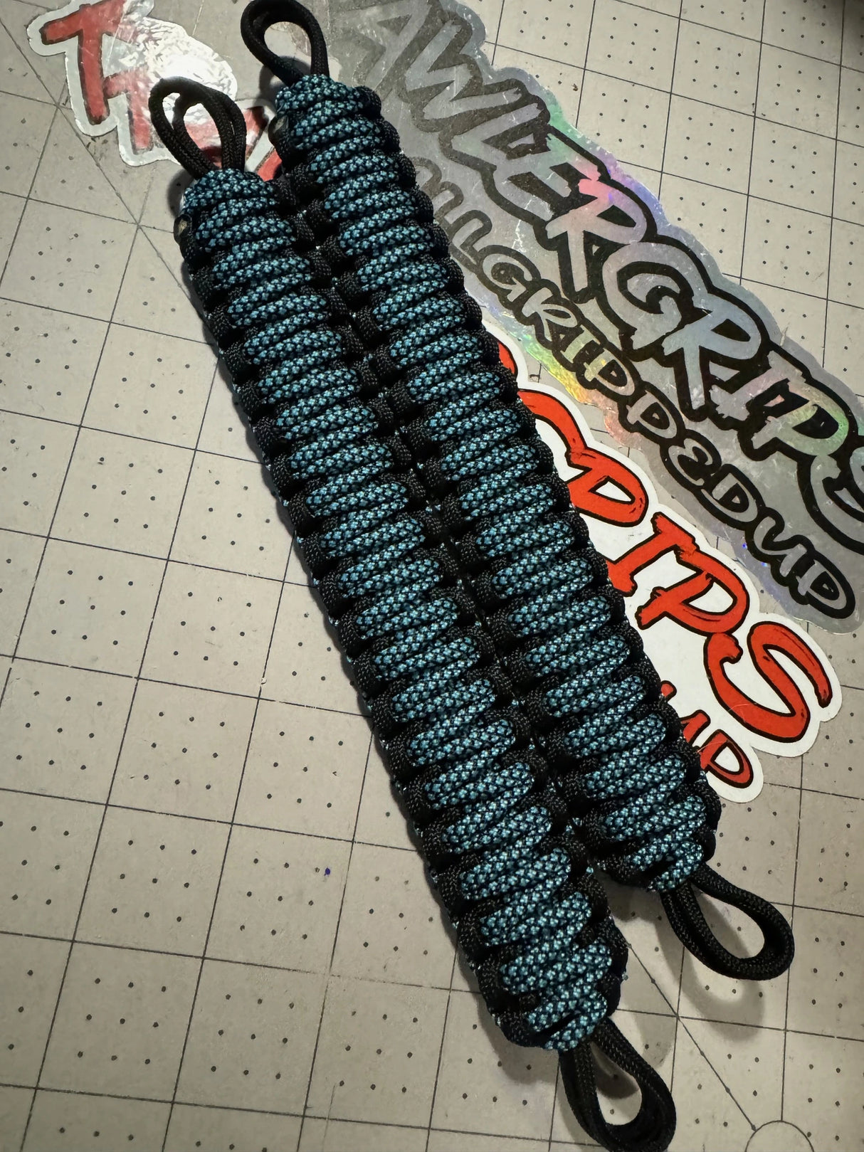 Neon Turquoise Diamonds 4x4 paracord grab handles | Krawlergrips