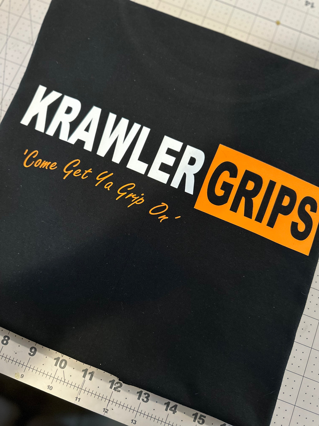 T-Shirt Come Get your Grip On. - Krawler Grips