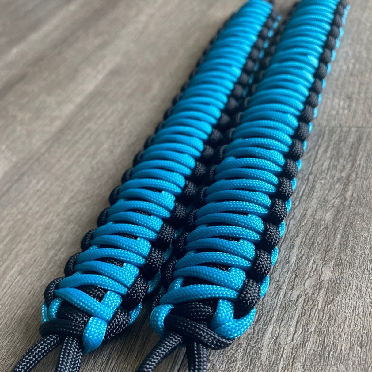 Krawler Grips Neon Turquoise Paracord - Krawlergrips